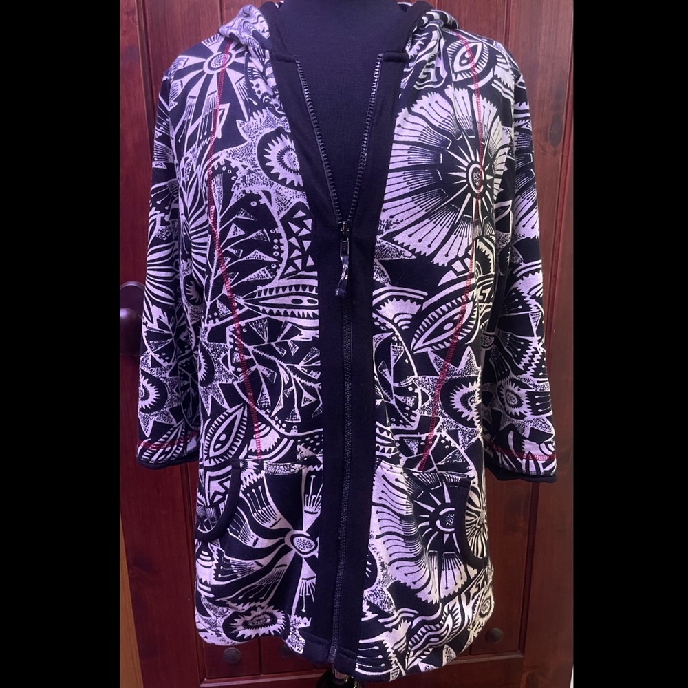 Zip-Up Hoodie w/ 3/4-Sleeve